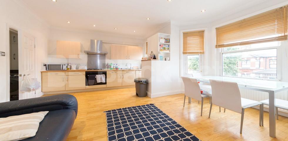 			2 Bedroom, 1 bath, 1 reception Flat			 Valetta Road , WENDELL PARK